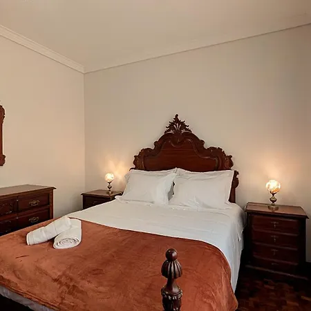 Casa Bartolomeu - Elegant Near בית נופש *