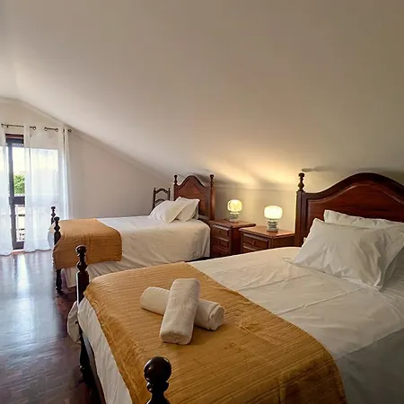 Casa Bartolomeu - Elegant Near בית נופש