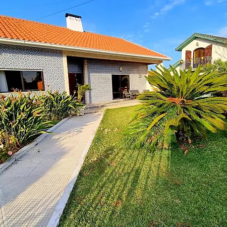 בית נופש Casa Bartolomeu - Elegant Near *